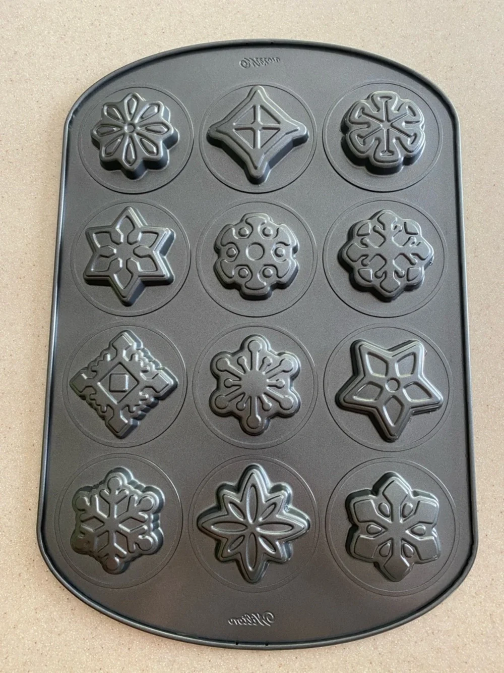 Wilton Gray Nonstick Decorative Holiday Cookie, candy or chocolate Mold Pan